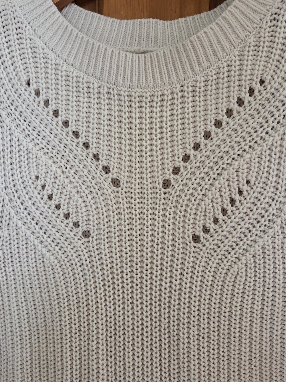 Light Natural Cream To White Sleeveless Knit Sweater Tank Top - - Picture 3 of 5